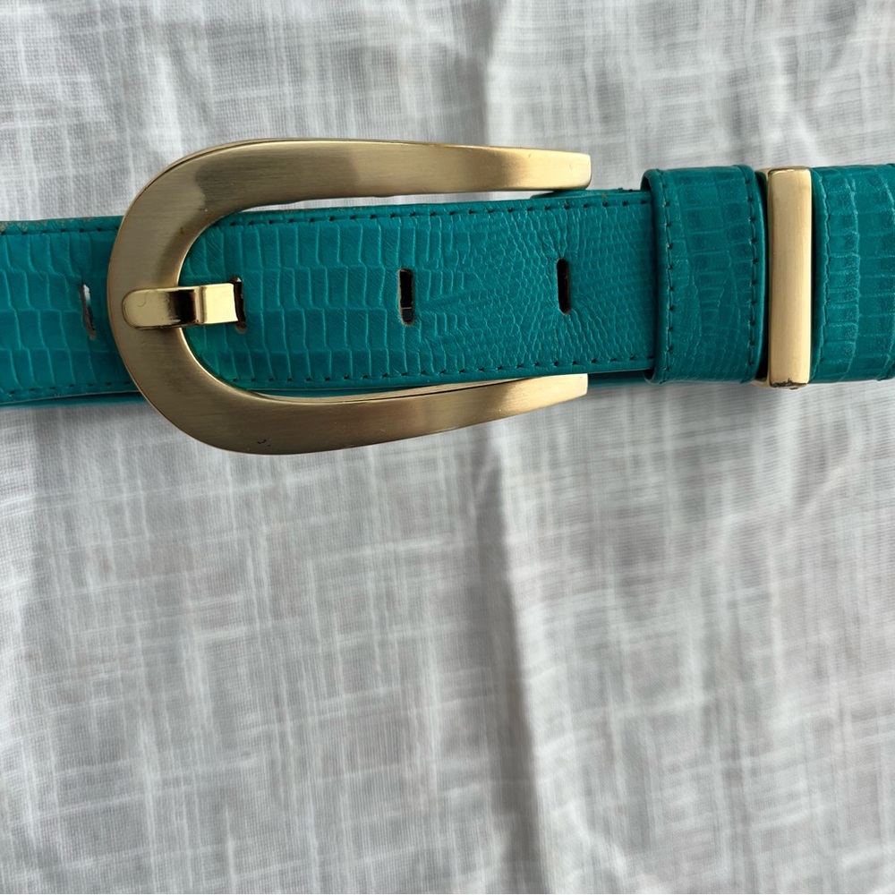 Vtg Liz Claiborne Teal Leather Belt with Gold Buckle